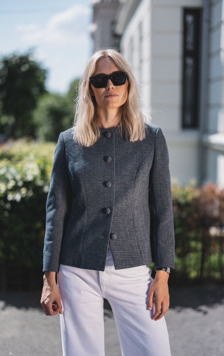 Classic Blazer in Denim Blue